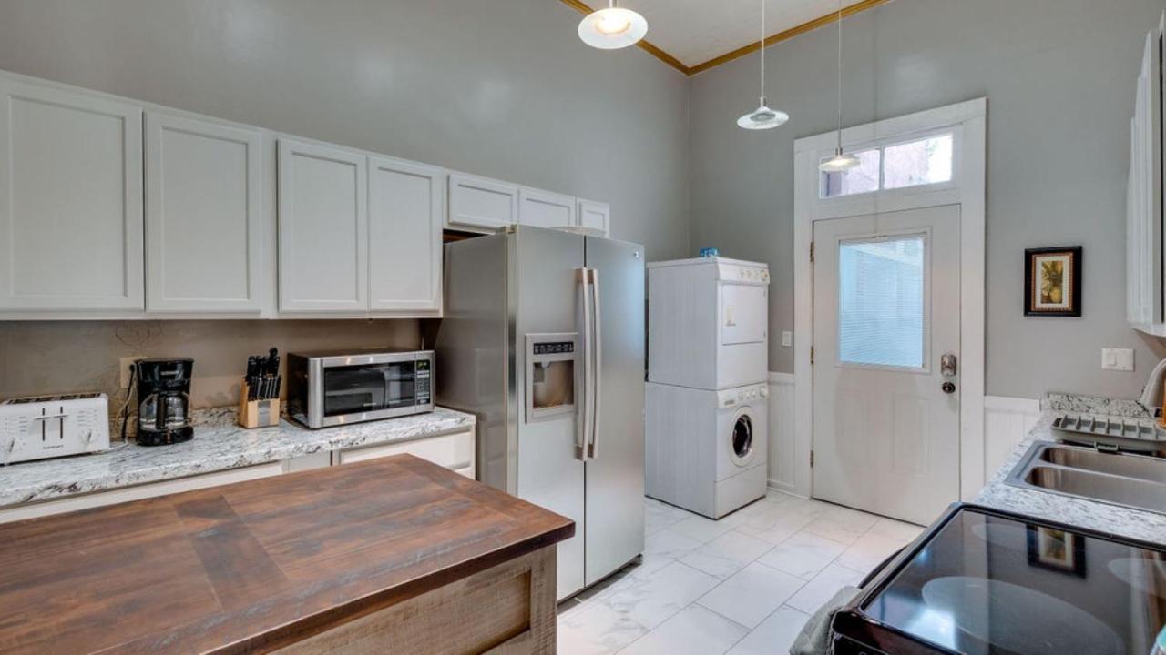 Apartament Elegant 2 Bed Directly On Forsyth Park Savannah Zewnętrze zdjęcie