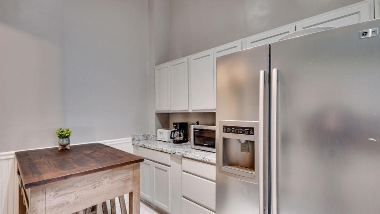 Apartament Elegant 2 Bed Directly On Forsyth Park Savannah Zewnętrze zdjęcie