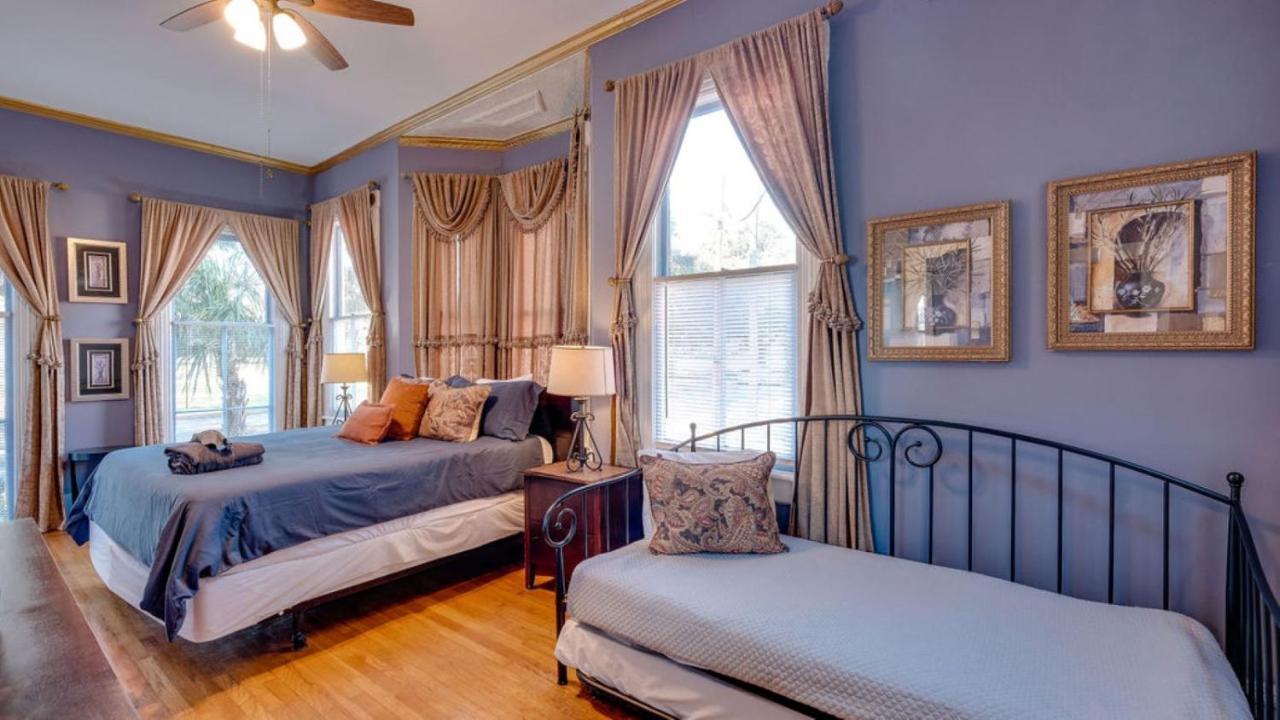 Apartament Elegant 2 Bed Directly On Forsyth Park Savannah Zewnętrze zdjęcie